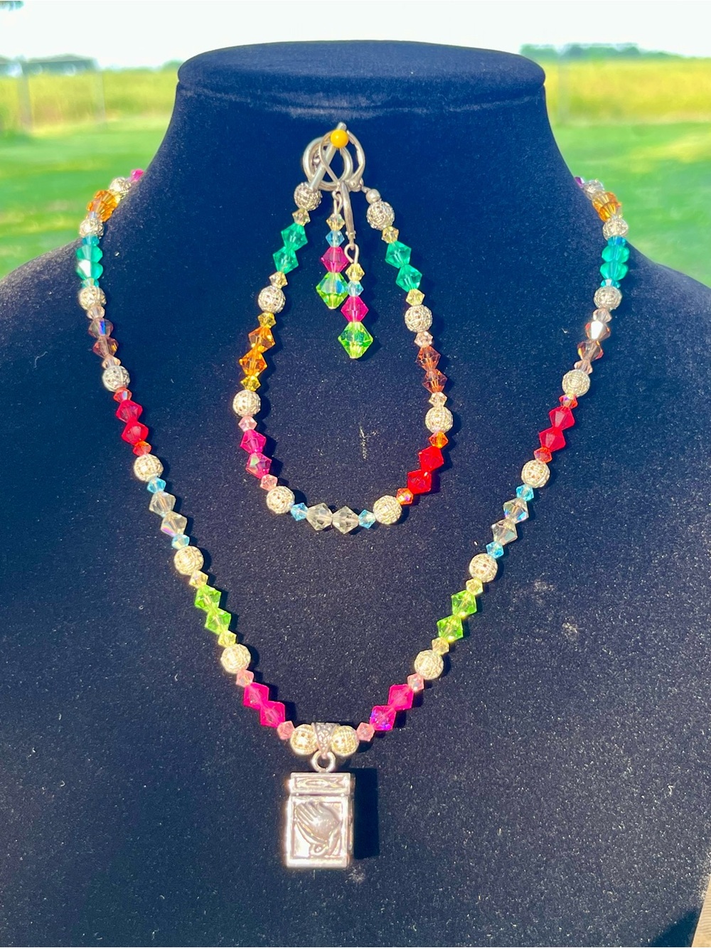 Handcrafted Multicolor Crystal Necklace & Bracelet Set with Silver Pendant